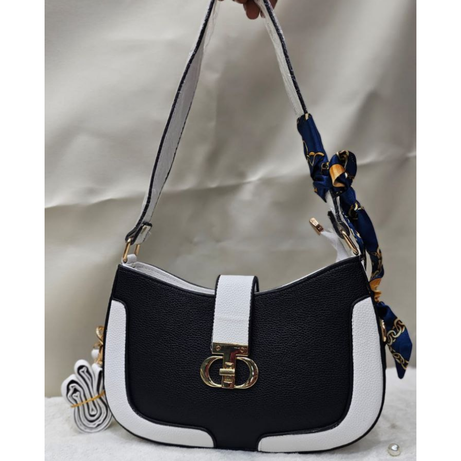 Trendy Tote Bag for Daily Use